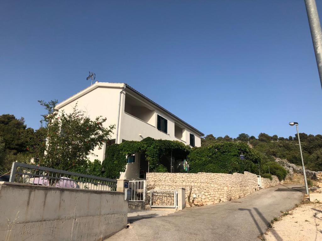 Apartmani Mares Ražanj المظهر الخارجي الصورة